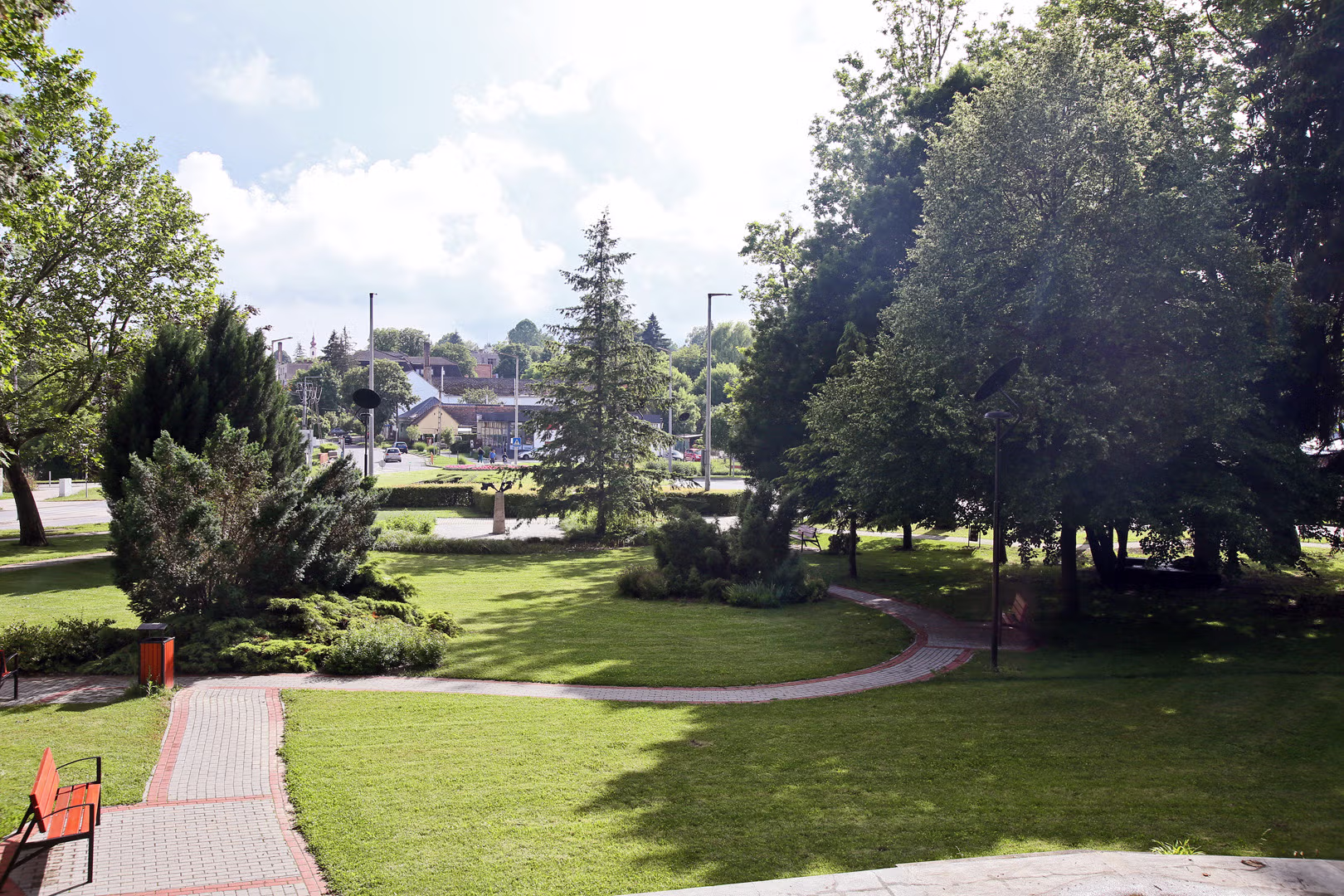 Tab város park